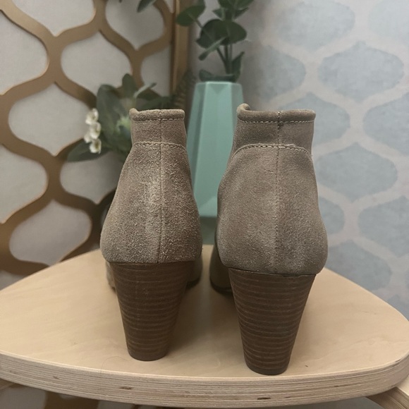 REPORT | Marks Suede Ankle Bootie - Picture 4 of 7